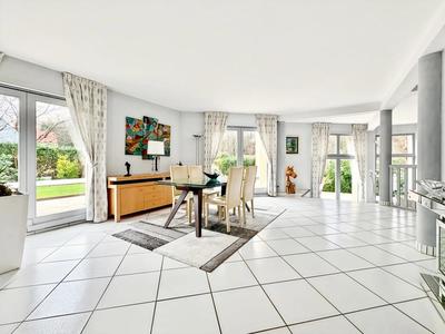 Maison d'architecte - 205 m² - 8 pièces