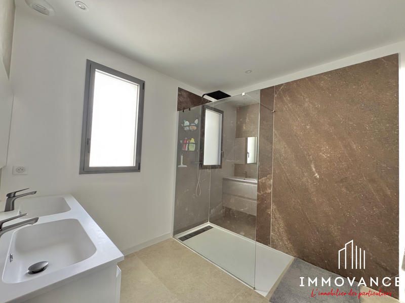 Villa - 215 m² - 5 pièces