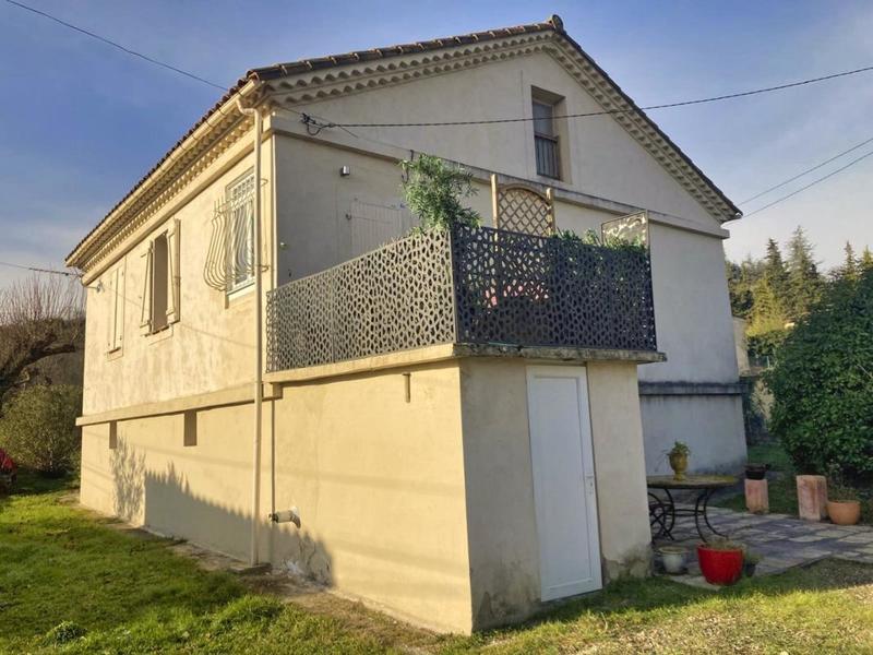 Maison - 104 m² - 5 pièces