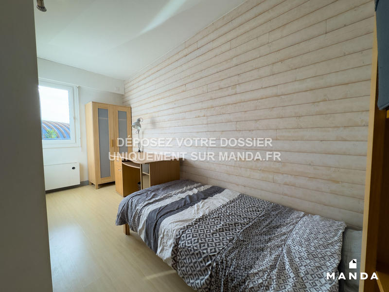 Chambre - 10 m² - 4 pièces