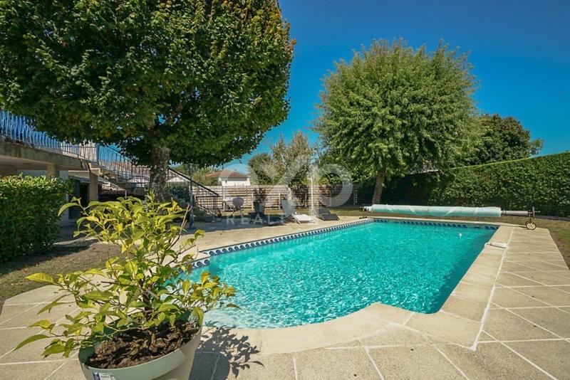 Maison - 161 m² - 7 pièces