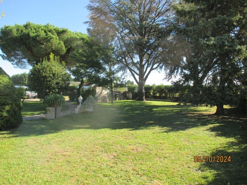 Maison - 186 m² - 8 pièces