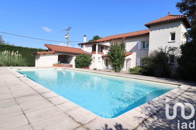 Maison - 242 m² - 6 pièces