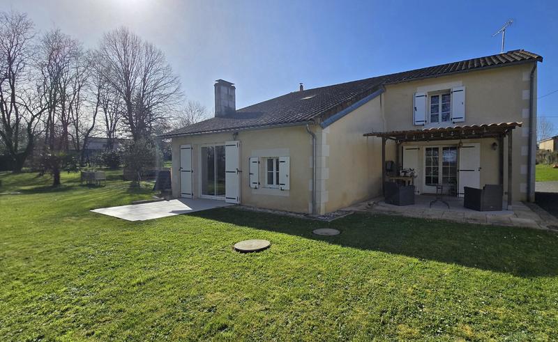 Maison ancienne - 140 m² - 6 pièces