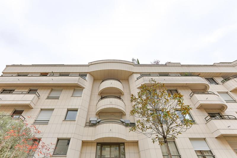 Appartement - 90 m² - 4 pièces