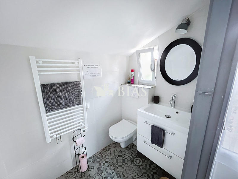 Maison - 300 m² - 7 pièces