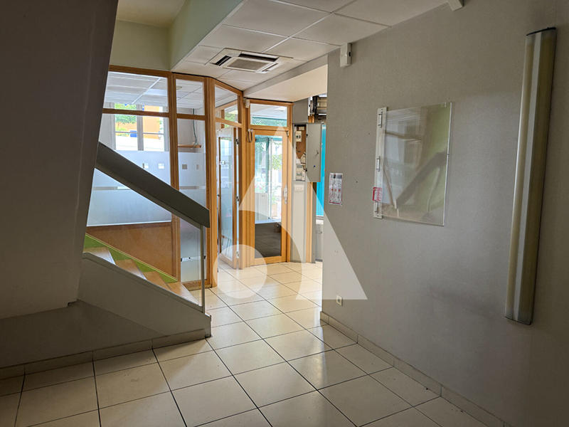 Immeuble - 356 m² - 15 pièces