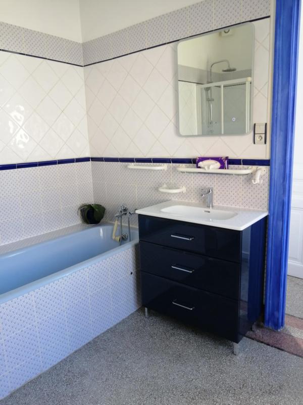 Maison - 220 m² - 8 pièces