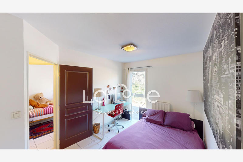 Appartement - 100 m² - 4 pièces