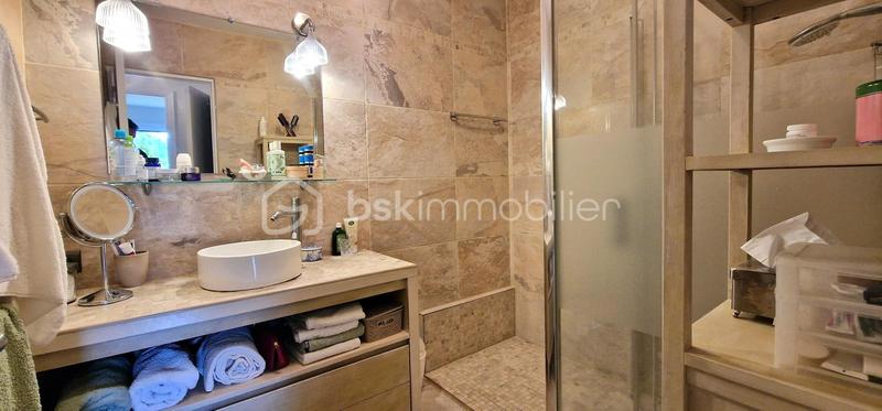 Maison jumelée - 160 m² - 4 pièces