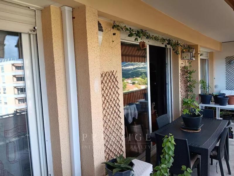 Appartement - 76 m² - 4 pièces