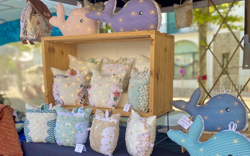 Marché nocturne des créateurs locaux - martxuka merkatua