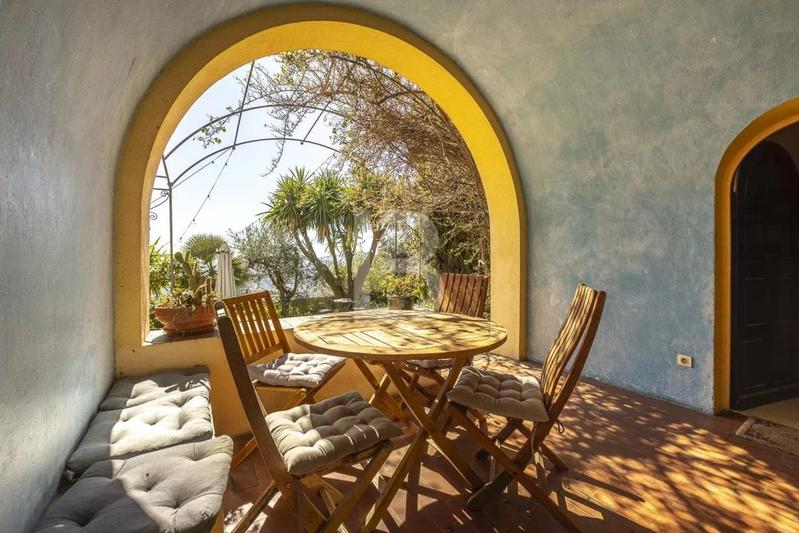 Maison - 322 m² - 10 pièces