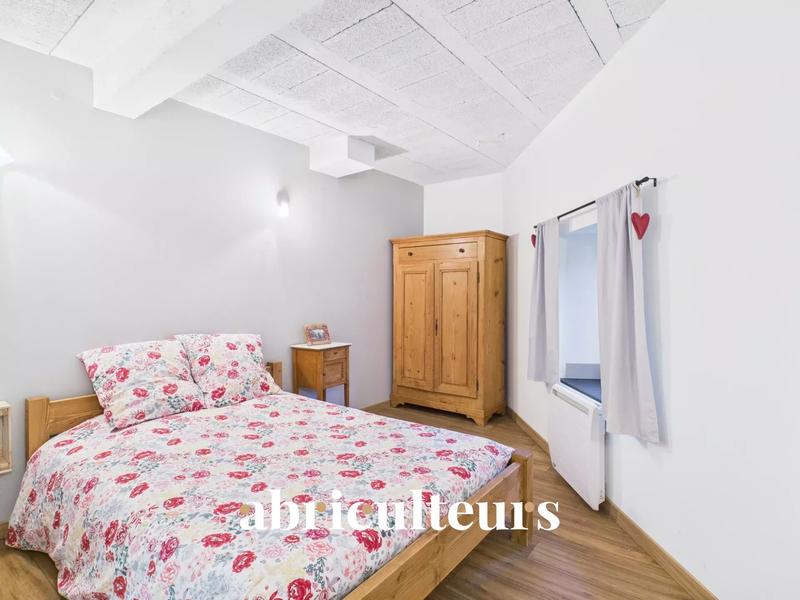 Maison - 433 m² - 16 pièces