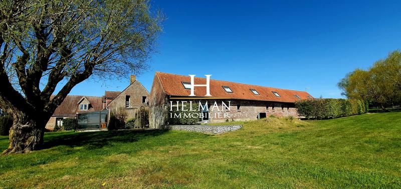 Maison - 536 m² - 16 pièces