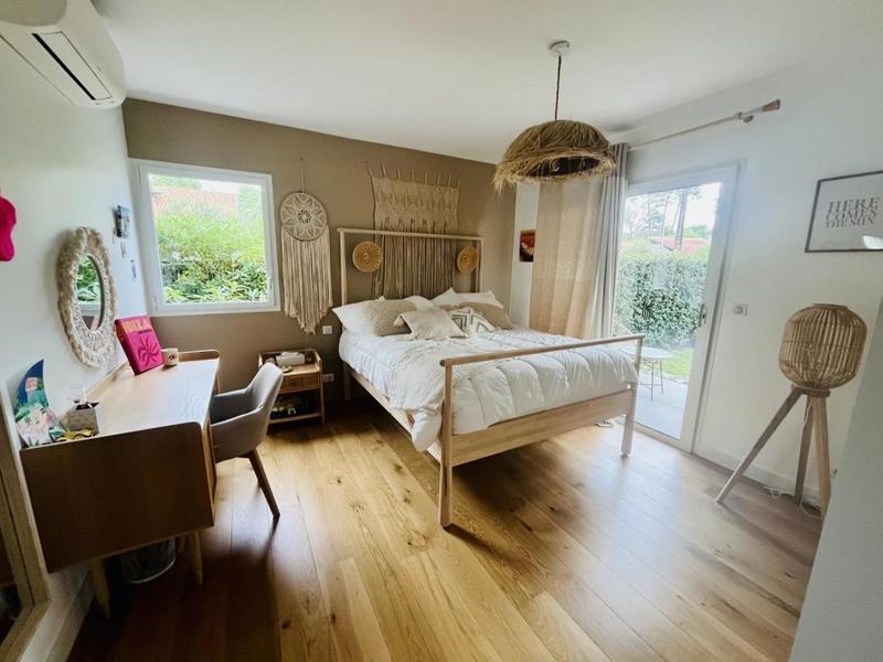 Appartement - 192 m² - 5 pièces