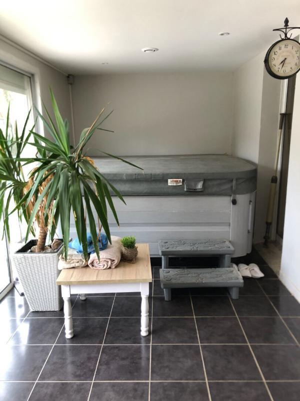 Maison - 338 m² - 10 pièces