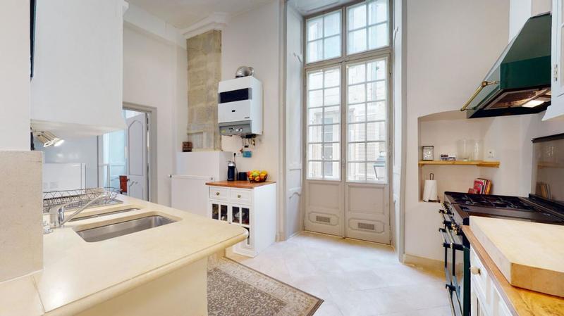 Appartement - 143 m² - 6 pièces