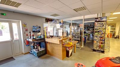 Fonds de commerce - Magasins - 280 m²