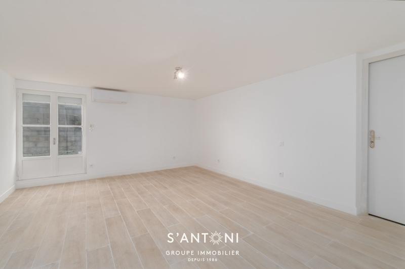 Maison - 217 m² - 5 pièces