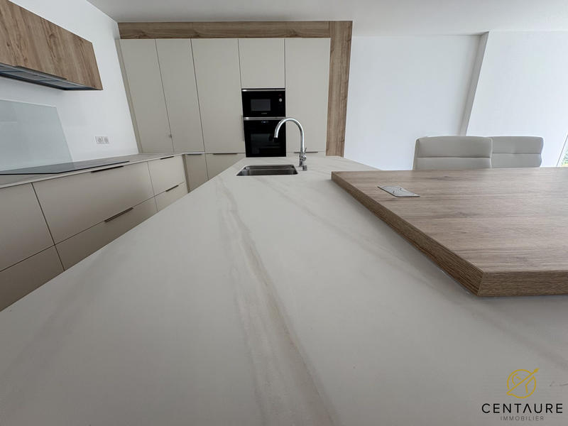 Appartement - 151 m² - 4 pièces