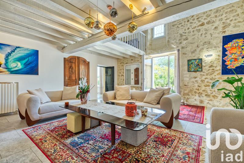 Maison - 390 m² - 11 pièces