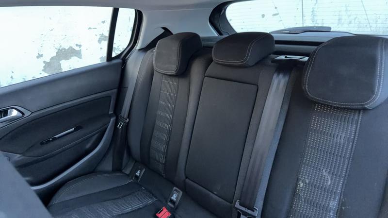 Peugeot 308 1.2 PureTech 130 Allure Business - 5 places