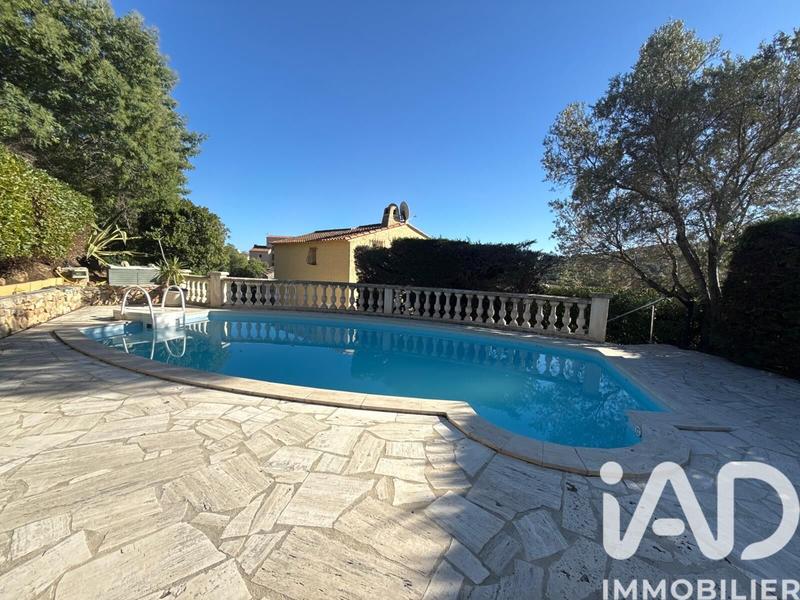 Maison - 100 m² - 6 pièces