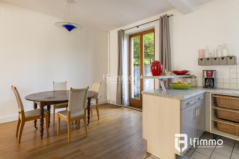 Maison - 142 m² - 6 pièces