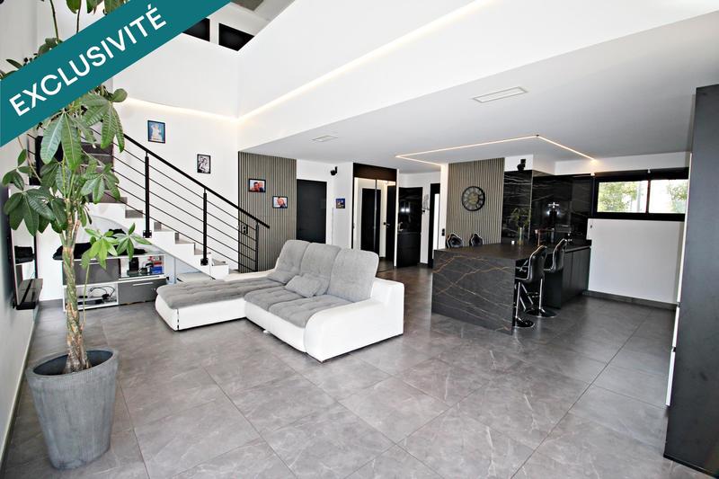 Maison - 95 m² - 5 pièces