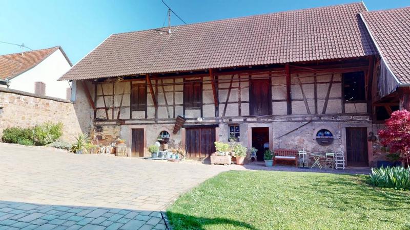 Corps de ferme - 243 m² - 6 pièces