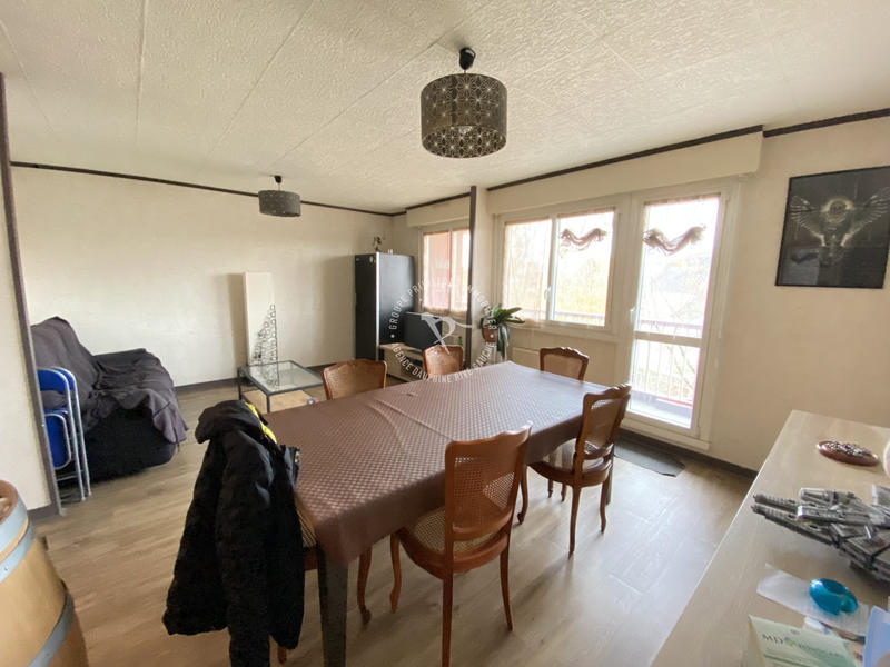 Appartement - 90 m² - 4 pièces