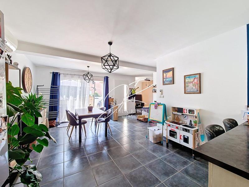 Maison - 111 m² - 5 pièces