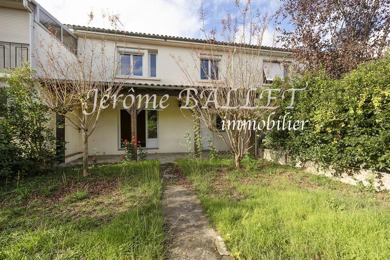 Maison - 90 m² - 5 pièces