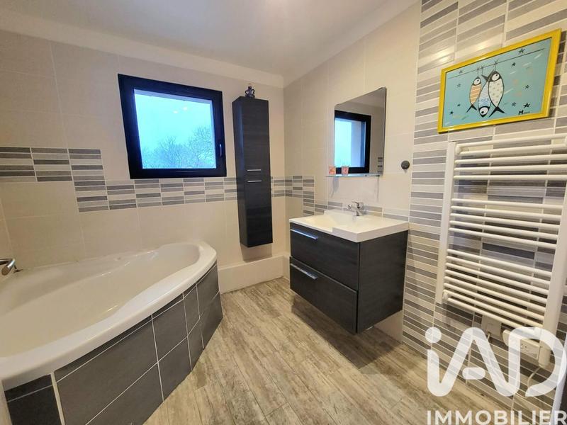 Maison - 200 m² - 5 pièces