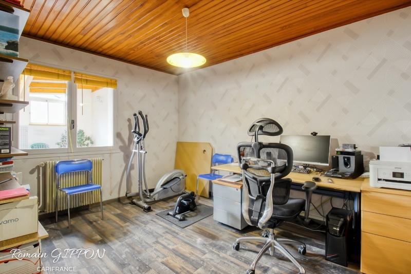 Maison - 212 m² - 9 pièces