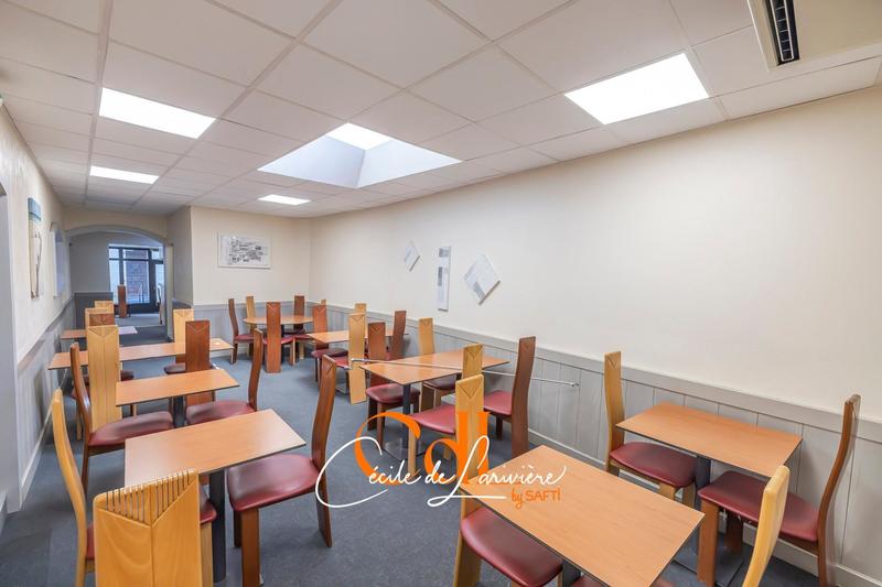 Local commercial - 126 m² - 2 pièces