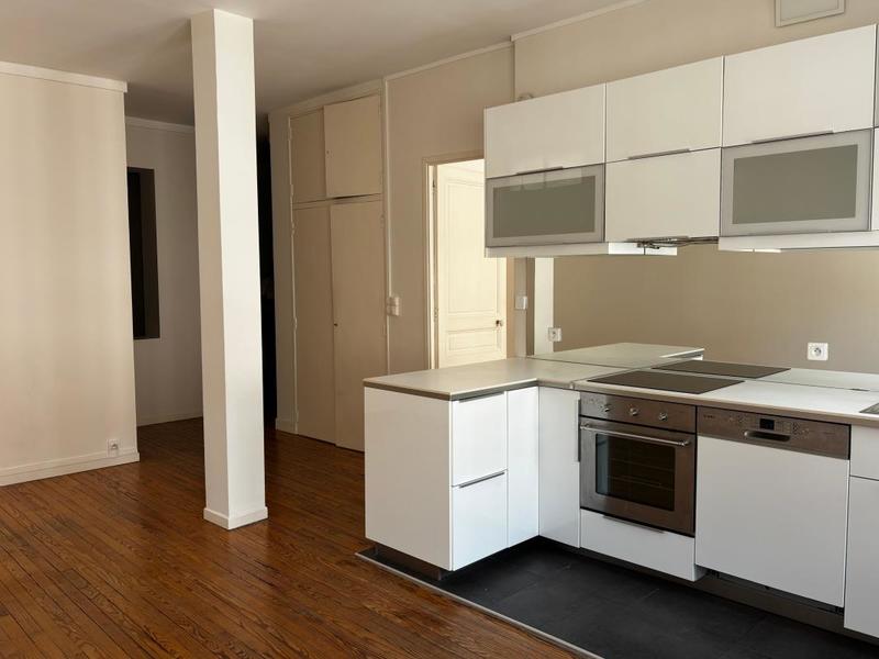 Appartement - 80 m² - 3 pièces