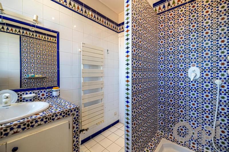 Villa - 205 m² - 6 pièces