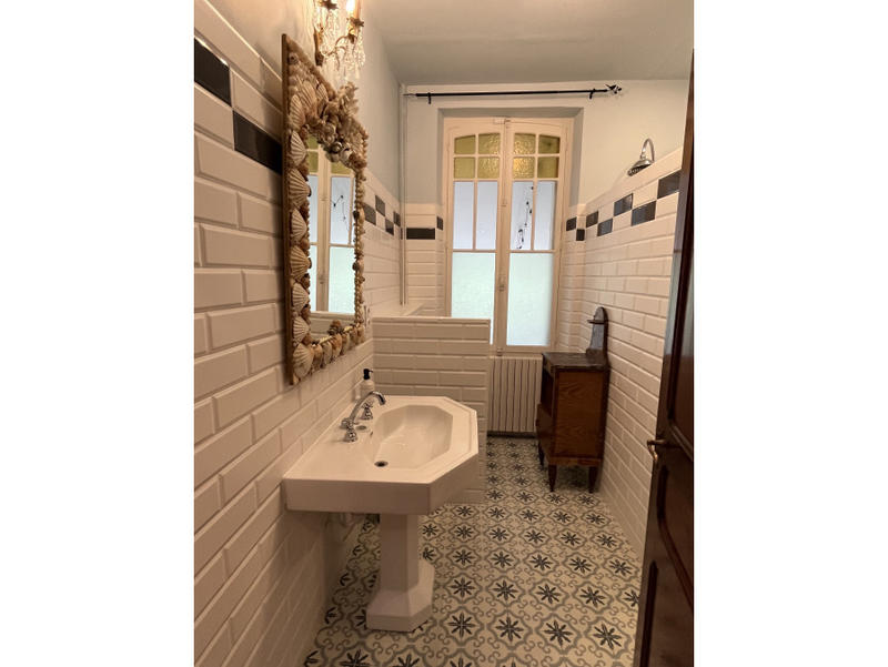 Propriété - 130 m² - 5 pièces