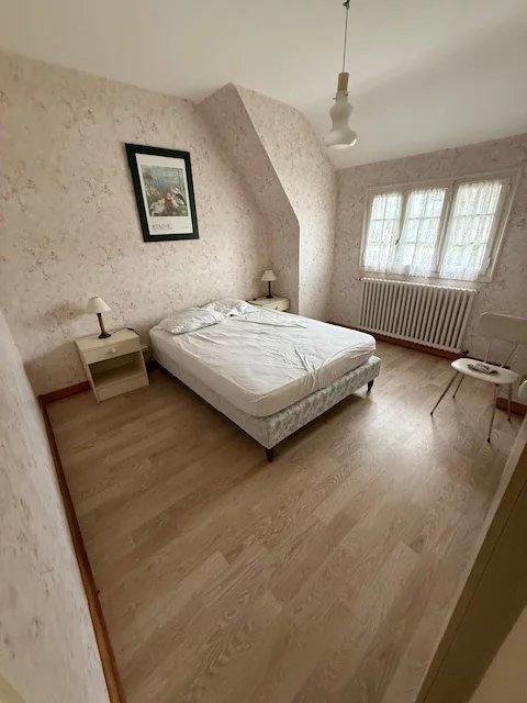 Propriété - 134 m² - 8 pièces