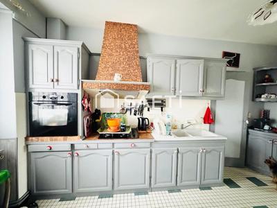 Maison - 152 m² - 8 pièces