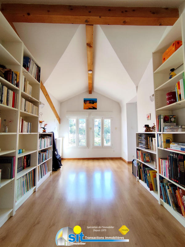 Maison - 194 m² - 8 pièces