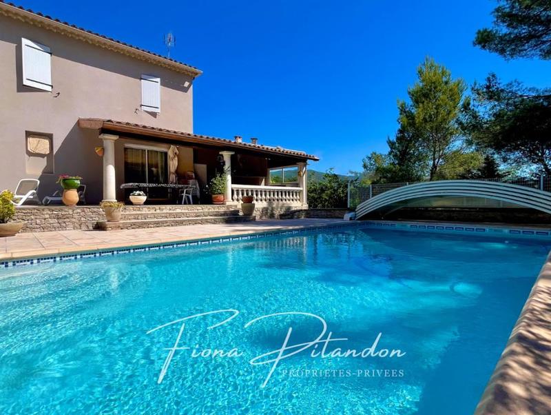 Villa - 200 m² - 7 pièces