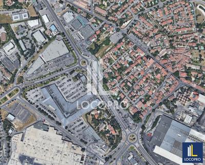 Local commercial - 141 m²