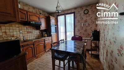 Maison - 121 m² - 6 pièces