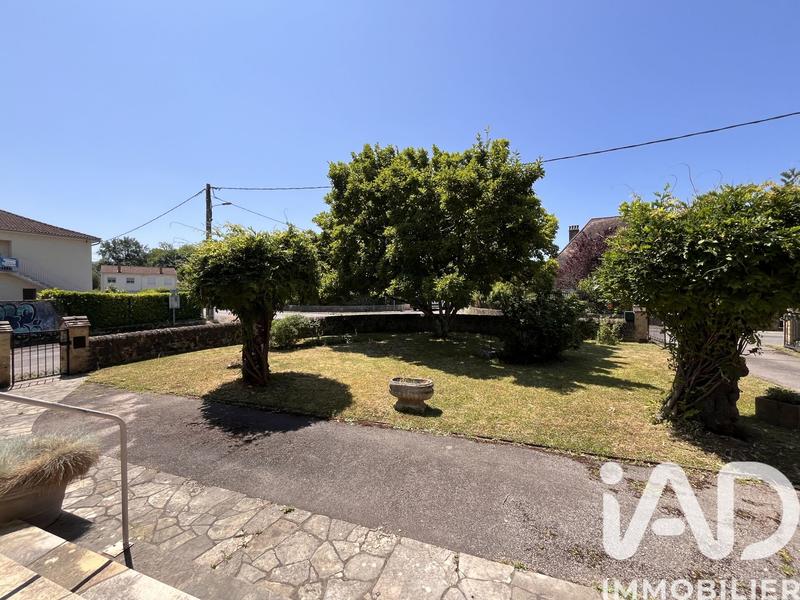 Maison - 137 m² - 6 pièces