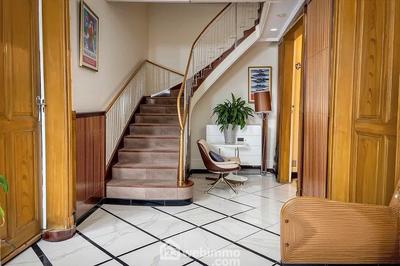 Maison de ville - 190 m² - 11 pièces