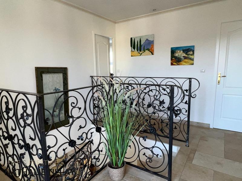 Maison - 183 m² - 6 pièces