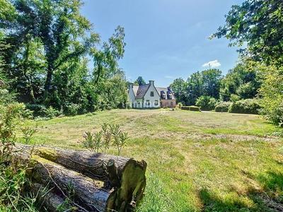 Propriété - 234 m² - 8 pièces